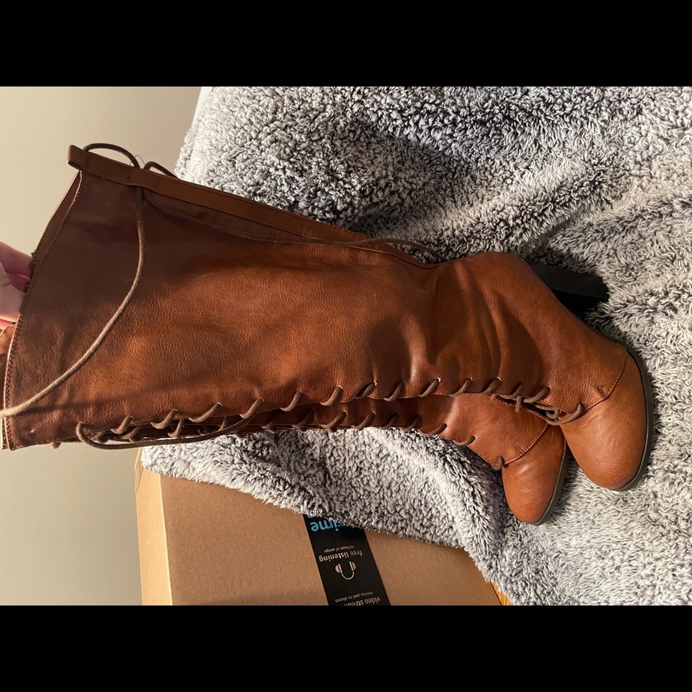 Knee high lace up heeled boots - 8